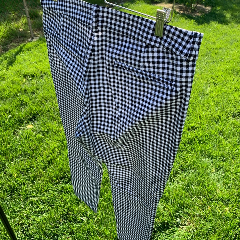 Old Navy Pixie Ankle Pants Checkered Pattern